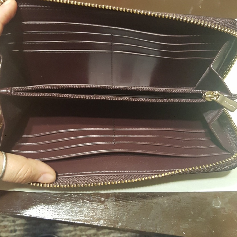 Coach wallet - Picture 2 of 2